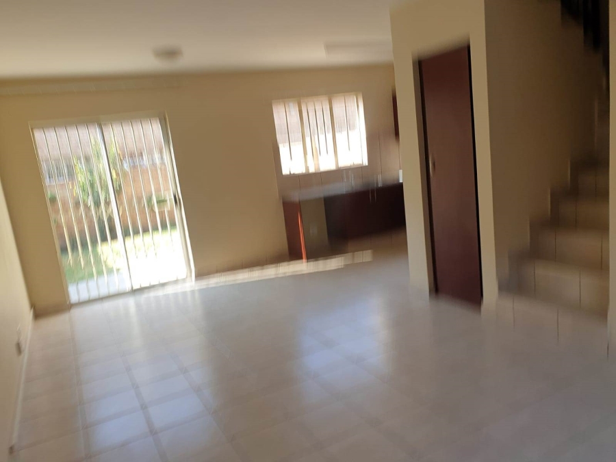 To Let 3 Bedroom Property for Rent in Annlin Gauteng