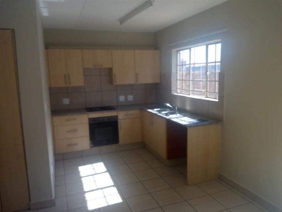 To Let 3 Bedroom Property for Rent in Annlin-wes Gauteng