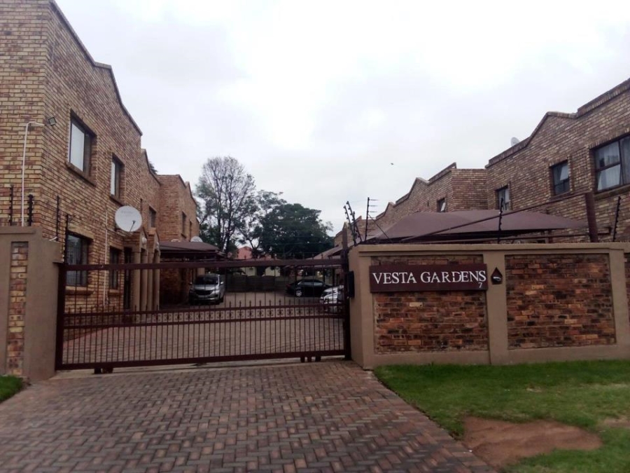 3 Bedroom Property for Sale in Comptonville Gauteng