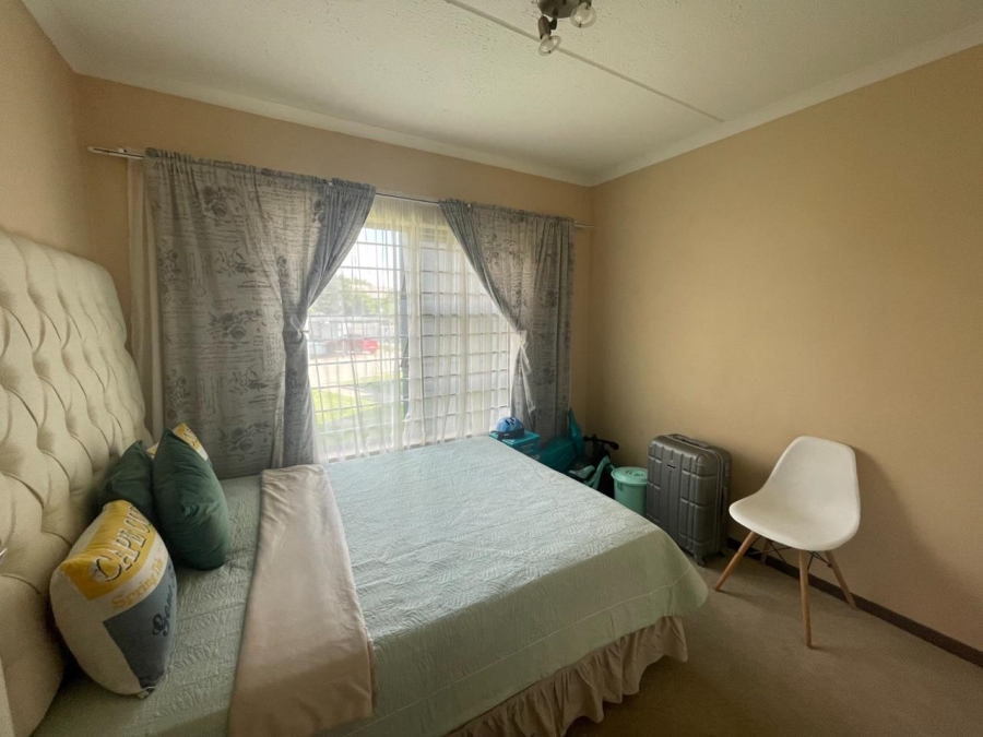 2 Bedroom Property for Sale in Waterstone Park Gauteng