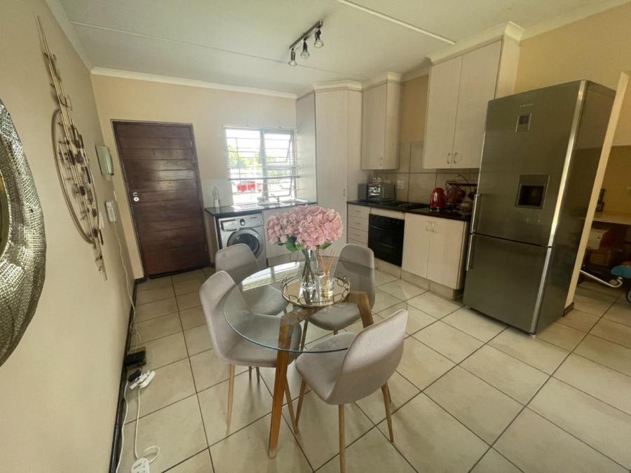 2 Bedroom Property for Sale in Waterstone Park Gauteng