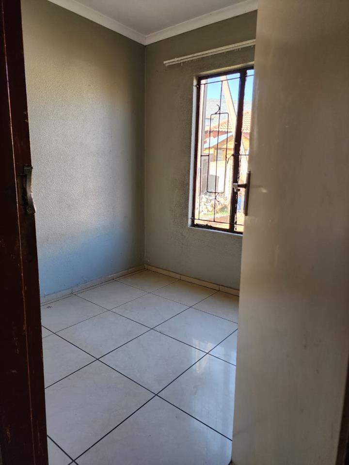 0 Bedroom Property for Sale in Kaalfontein Gauteng