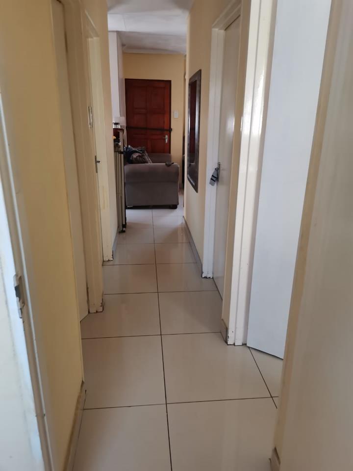 3 Bedroom Property for Sale in Clayville Gauteng