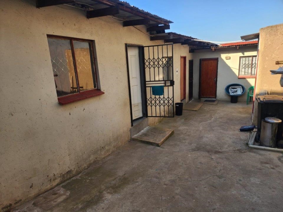 3 Bedroom Property for Sale in Clayville Gauteng