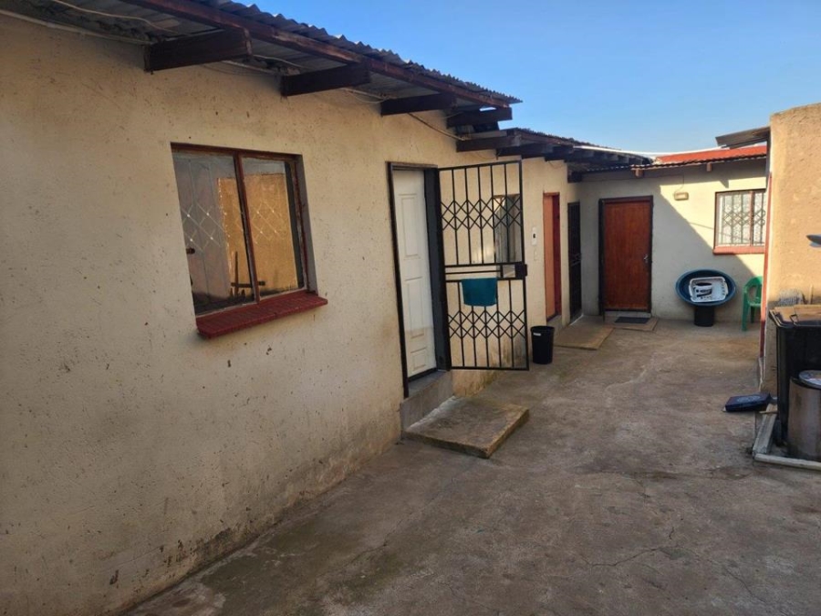 3 Bedroom Property for Sale in Clayville Gauteng