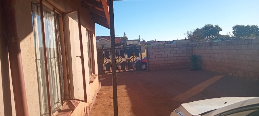 2 Bedroom Property for Sale in Protea Glen Gauteng