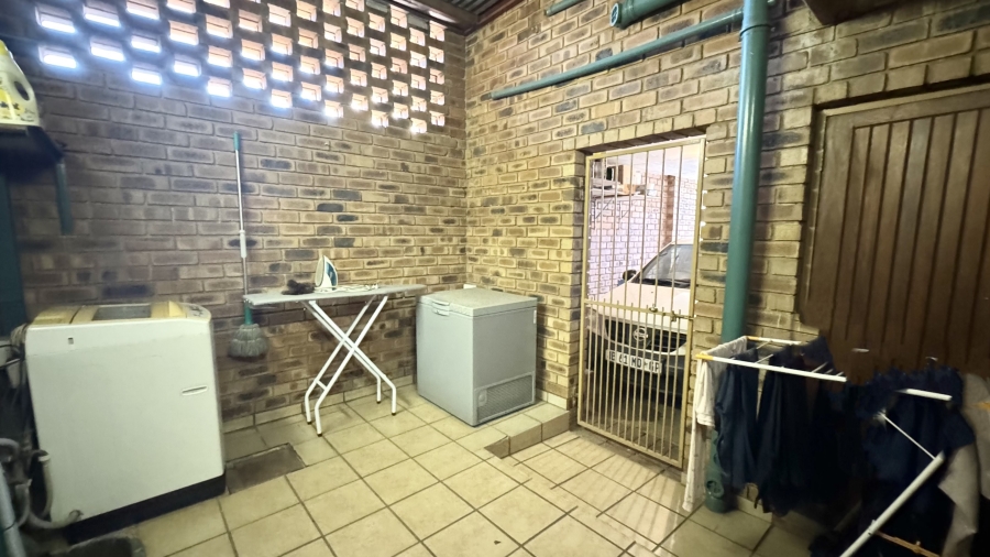 3 Bedroom Property for Sale in Elarduspark Ext 3 Gauteng