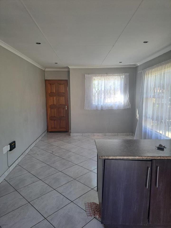 To Let 3 Bedroom Property for Rent in Waterfall Country Estate Gauteng