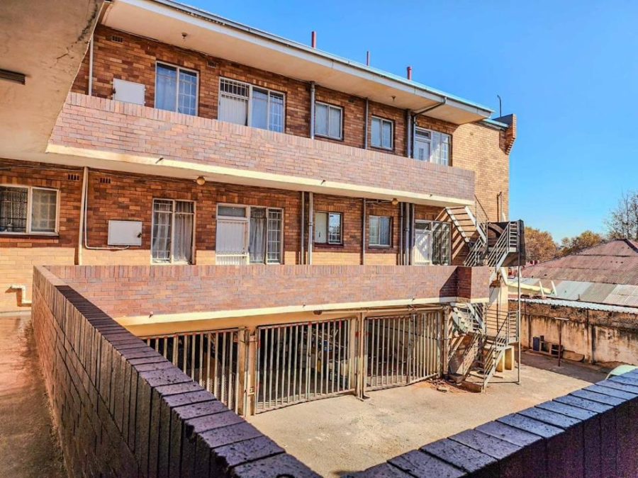 To Let 1 Bedroom Property for Rent in Bellevue East Gauteng