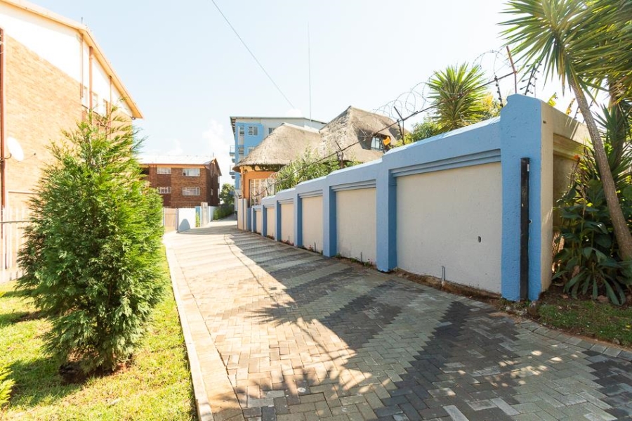 To Let 1 Bedroom Property for Rent in Primrose Hill Gauteng