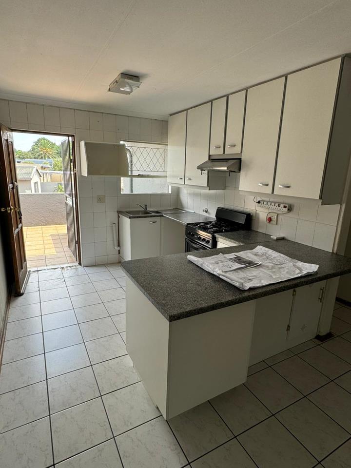 To Let 3 Bedroom Property for Rent in Raceview Gauteng