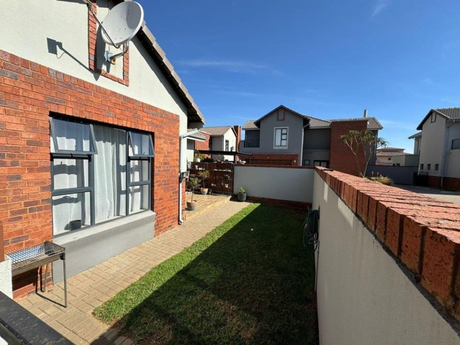 To Let 2 Bedroom Property for Rent in Meyersdal Gauteng