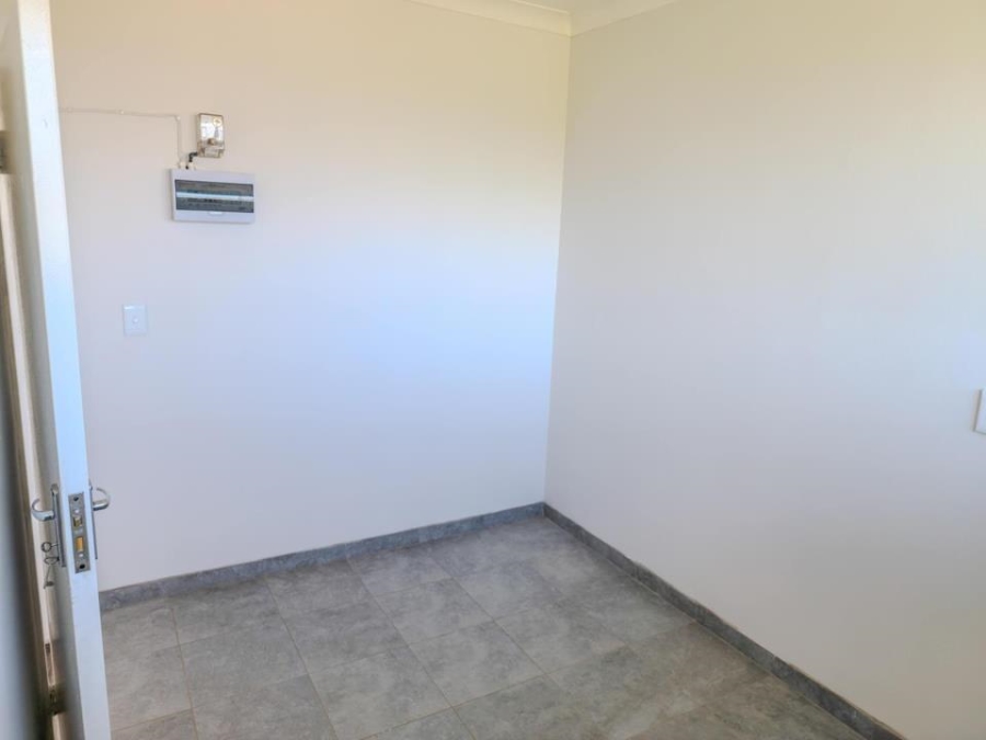 To Let 2 Bedroom Property for Rent in Rembrandt Park Gauteng