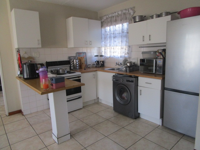 1 Bedroom Property for Sale in Die Hoewes Gauteng