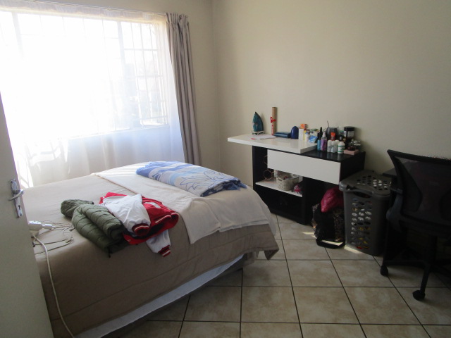 1 Bedroom Property for Sale in Die Hoewes Gauteng