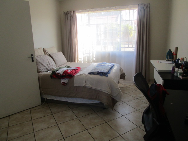 1 Bedroom Property for Sale in Die Hoewes Gauteng