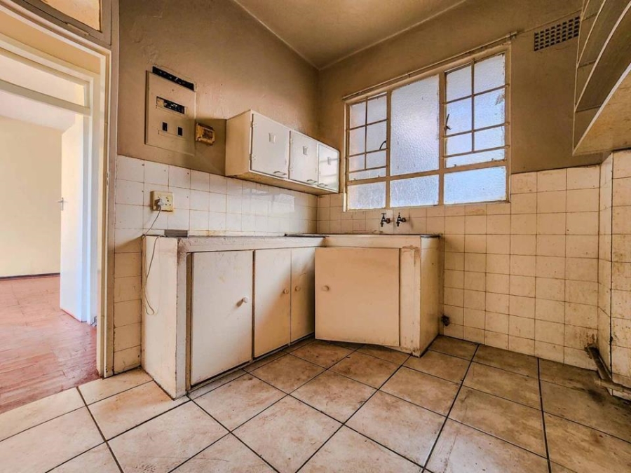 To Let 1 Bedroom Property for Rent in Yeoville Gauteng