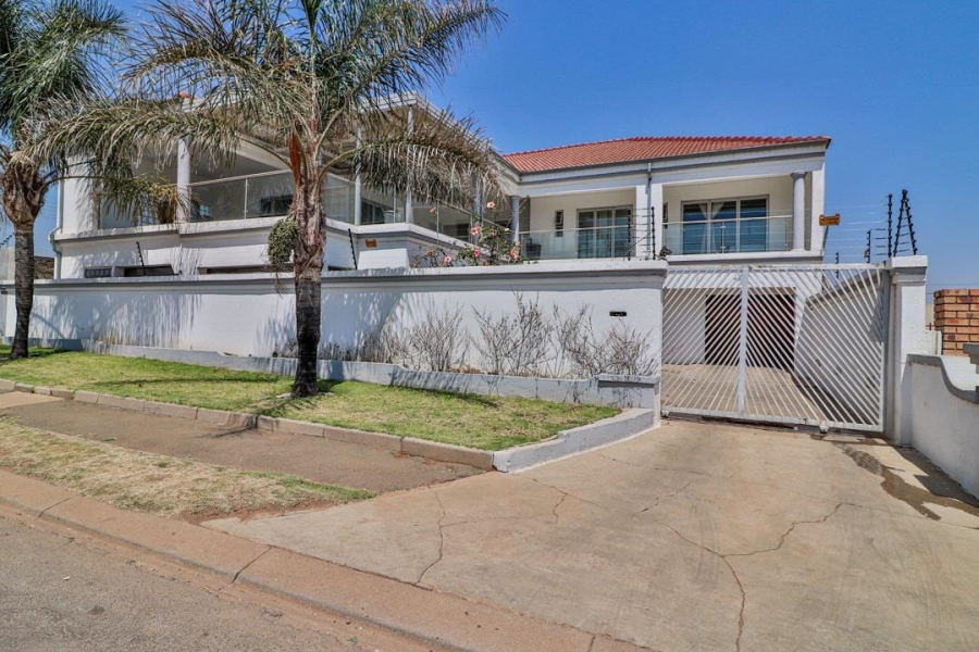 4 Bedroom Property for Sale in Eldorado Park Gauteng