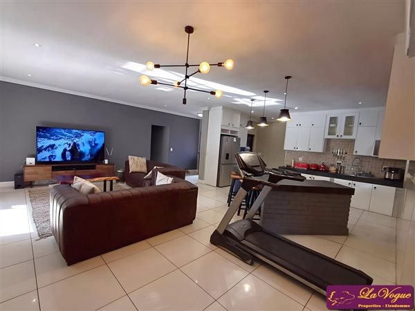 3 Bedroom Property for Sale in Raslouw Glen Gauteng