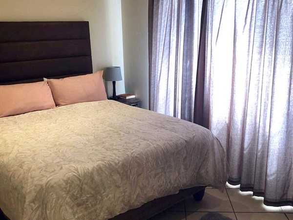 2 Bedroom Property for Sale in Monavoni Gauteng