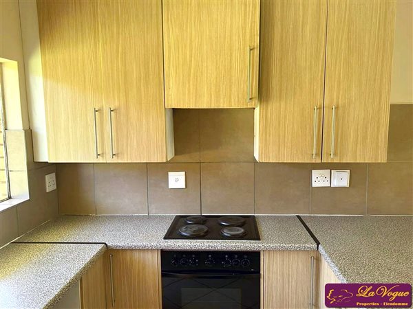 2 Bedroom Property for Sale in Monavoni Gauteng