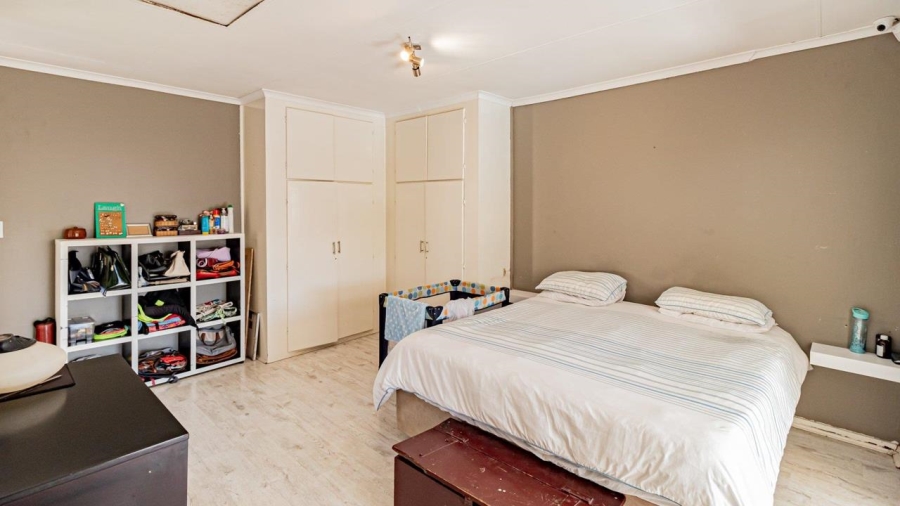 4 Bedroom Property for Sale in Sonneglans Gauteng
