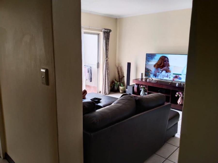 2 Bedroom Property for Sale in Bloubosrand Gauteng