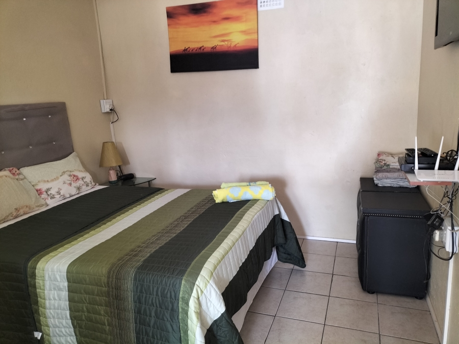 To Let 1 Bedroom Property for Rent in Valhalla Gauteng