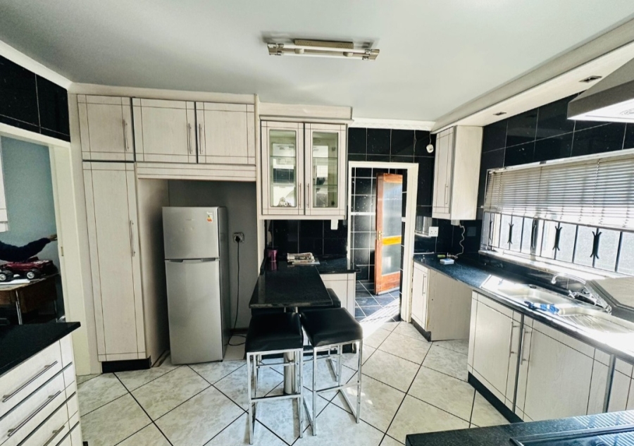 3 Bedroom Property for Sale in Diepkloof Zone 5 Gauteng