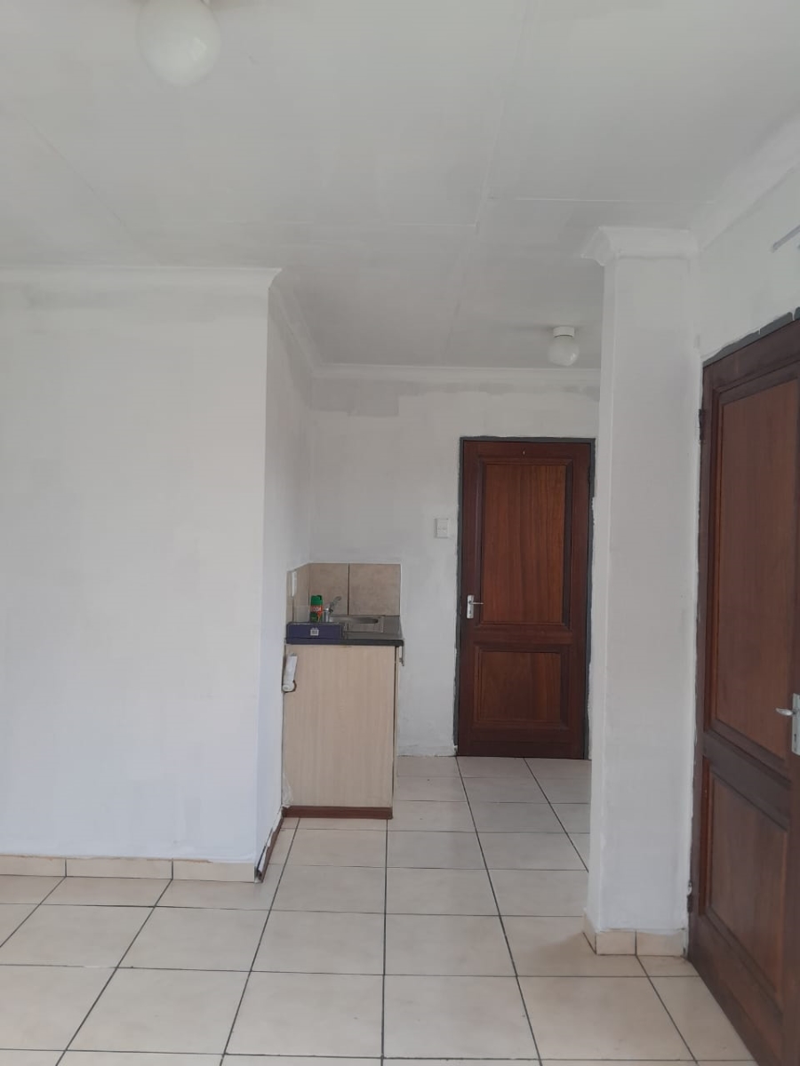 2 Bedroom Property for Sale in Fleurhof Gauteng