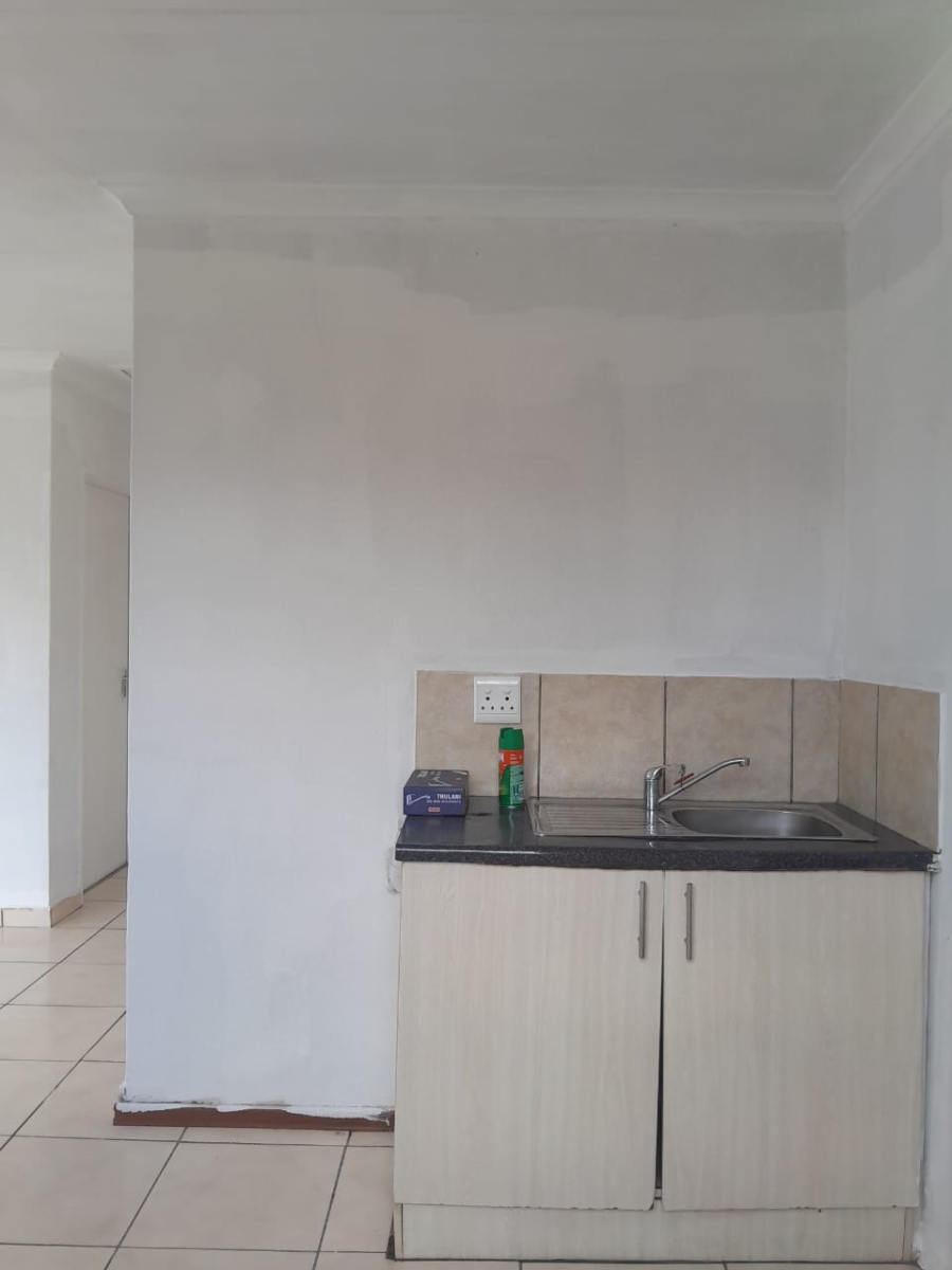 2 Bedroom Property for Sale in Fleurhof Gauteng