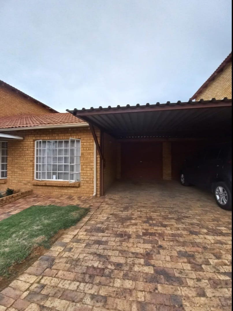 3 Bedroom Property for Sale in Groblerpark Gauteng