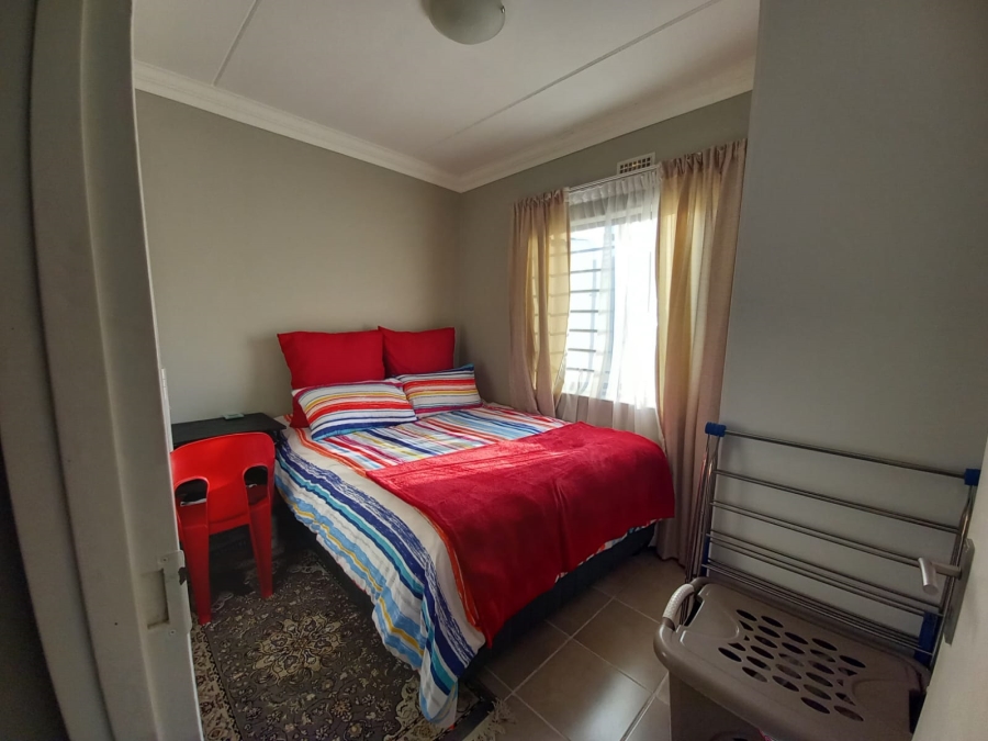 2 Bedroom Property for Sale in Fleurhof Gauteng