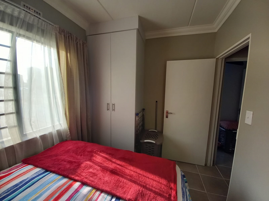 2 Bedroom Property for Sale in Fleurhof Gauteng