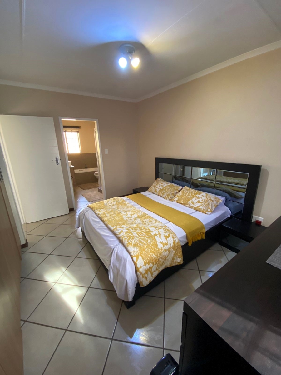 3 Bedroom Property for Sale in Monavoni Gauteng