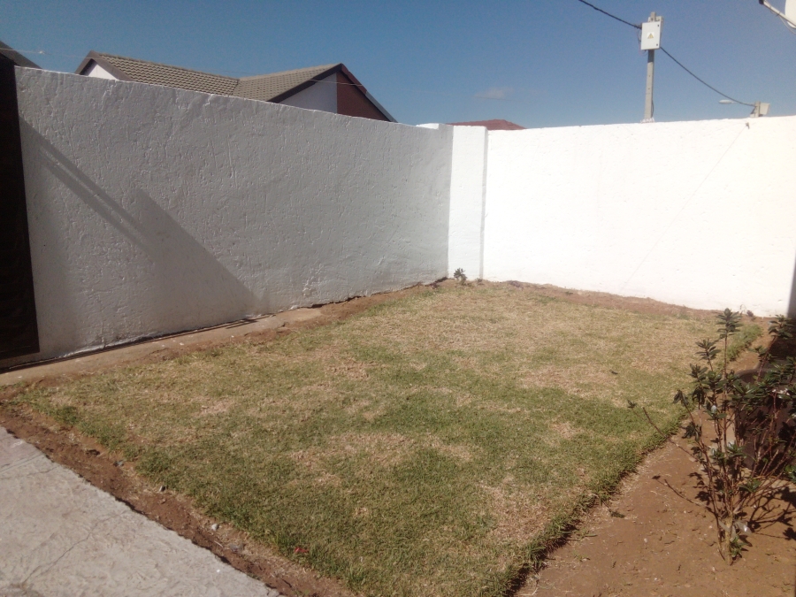 2 Bedroom Property for Sale in Fleurhof Gauteng