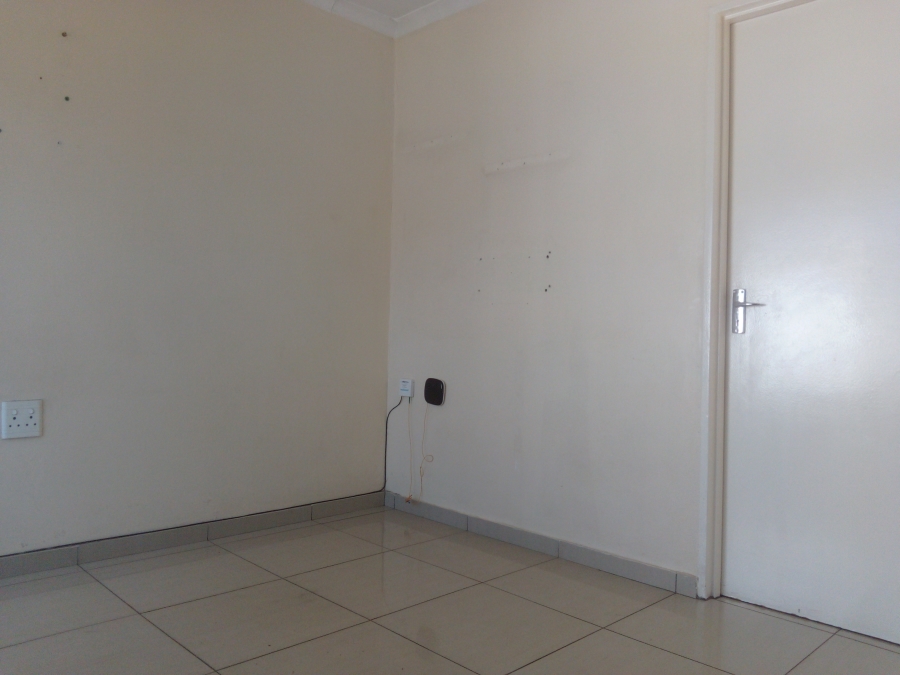 2 Bedroom Property for Sale in Fleurhof Gauteng