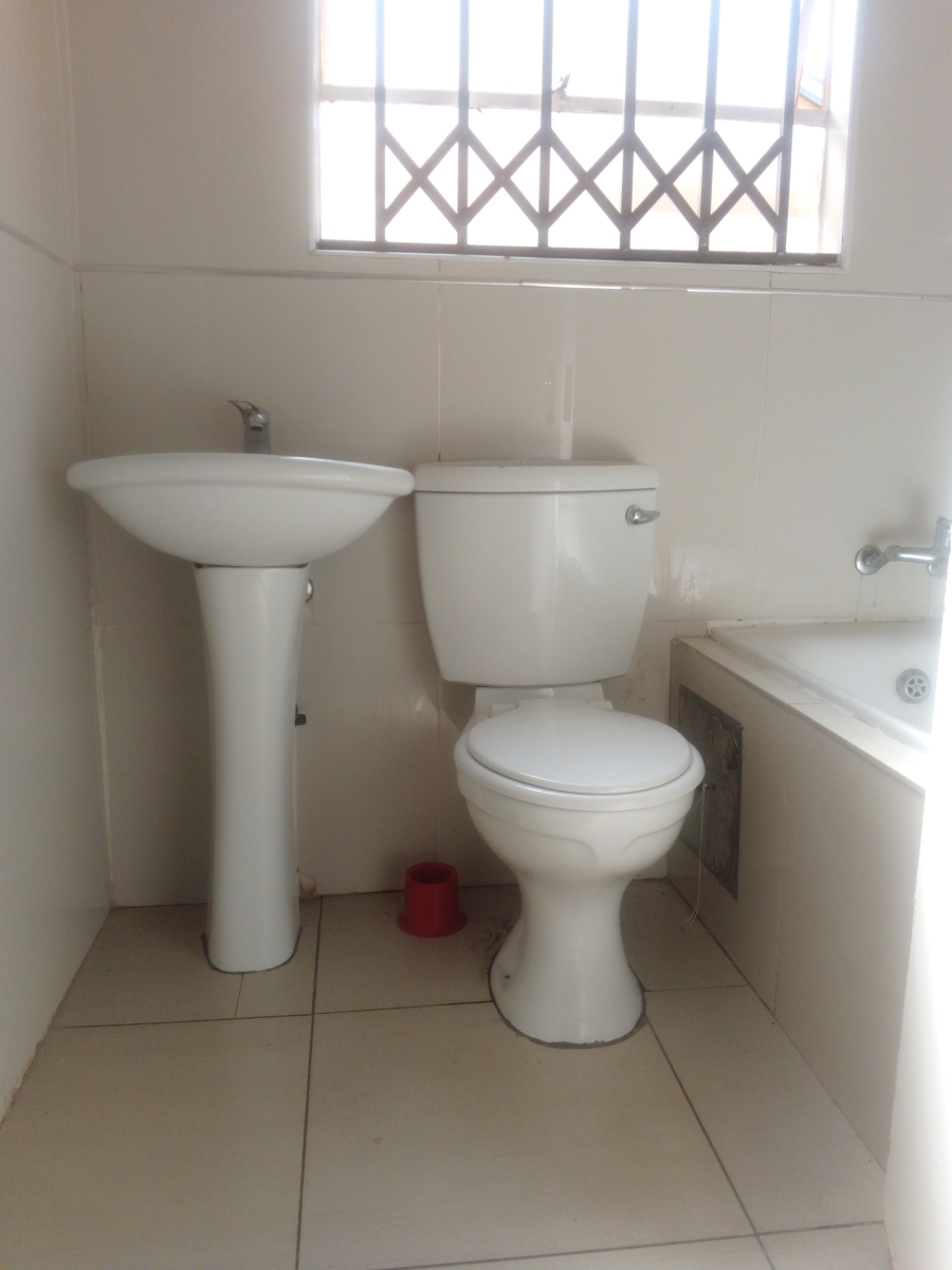 2 Bedroom Property for Sale in Fleurhof Gauteng