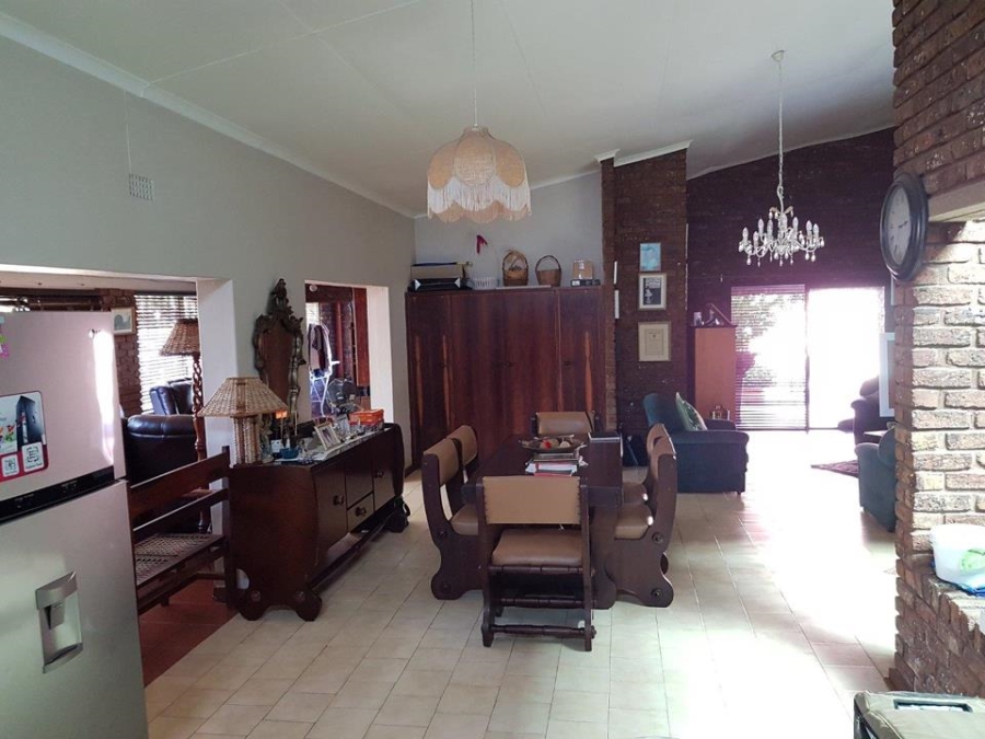 2 Bedroom Property for Sale in Mohlakeng Gauteng