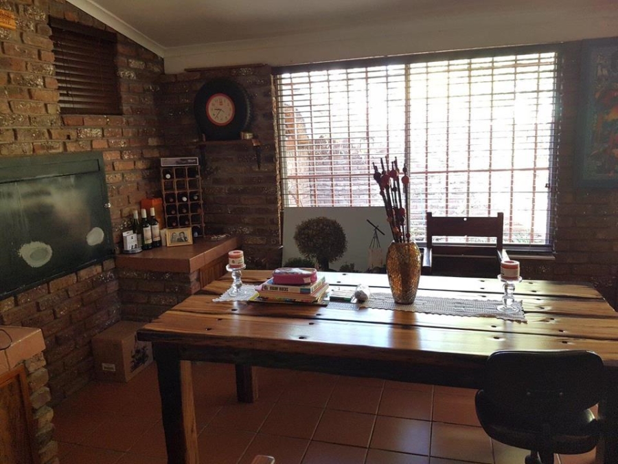 2 Bedroom Property for Sale in Mohlakeng Gauteng