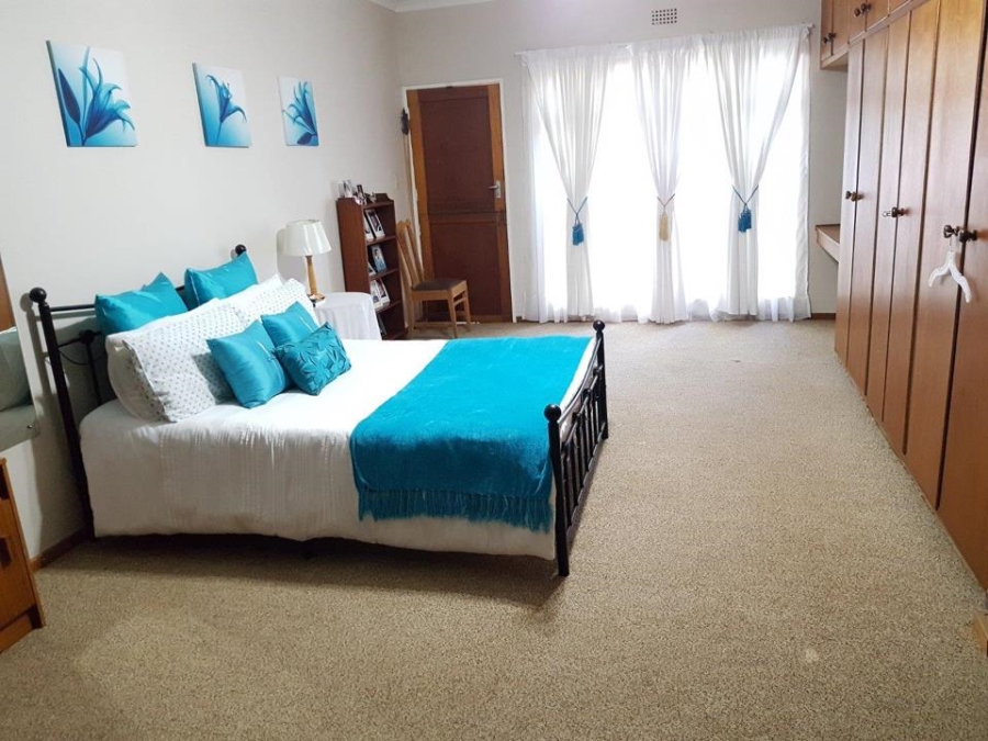 2 Bedroom Property for Sale in Mohlakeng Gauteng