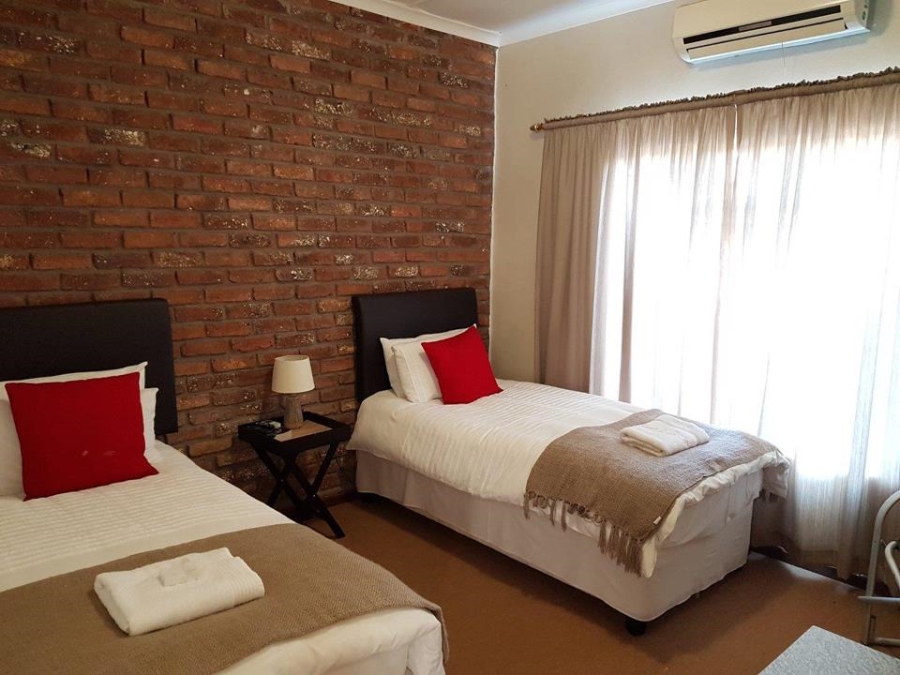 2 Bedroom Property for Sale in Mohlakeng Gauteng