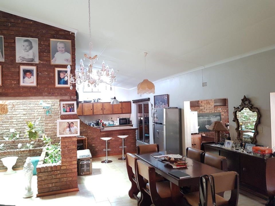 2 Bedroom Property for Sale in Mohlakeng Gauteng