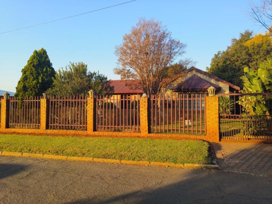 4 Bedroom Property for Sale in Homelake Gauteng