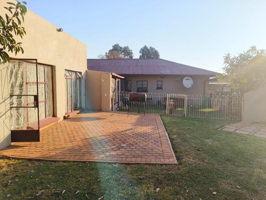 4 Bedroom Property for Sale in Homelake Gauteng