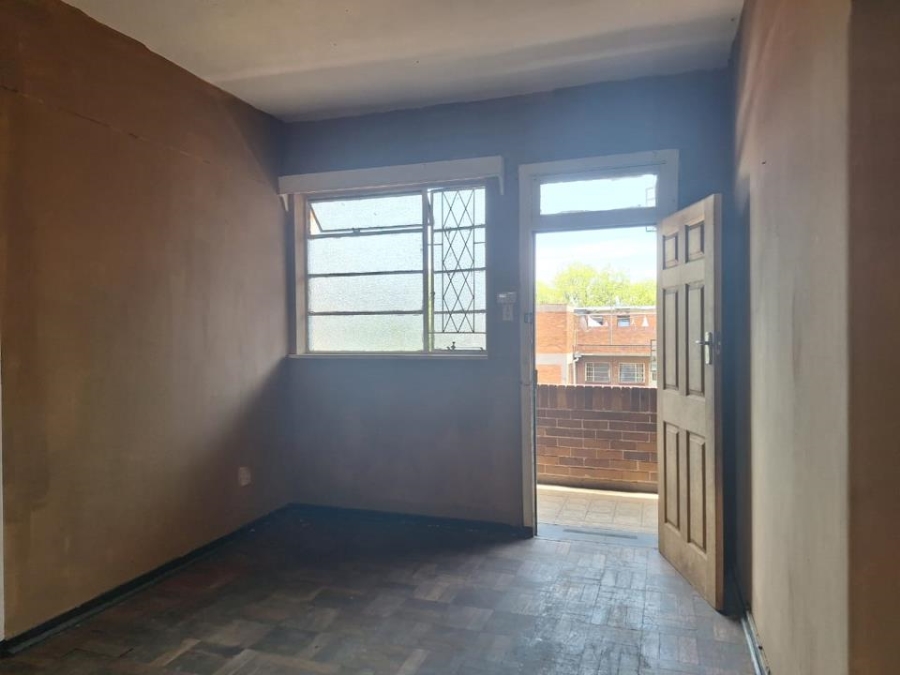 To Let 1 Bedroom Property for Rent in Yeoville Gauteng