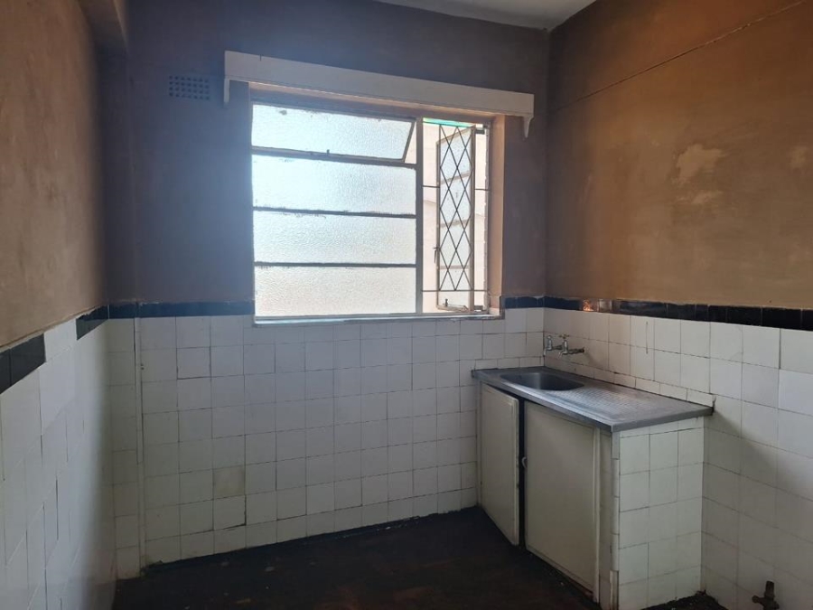 To Let 1 Bedroom Property for Rent in Yeoville Gauteng