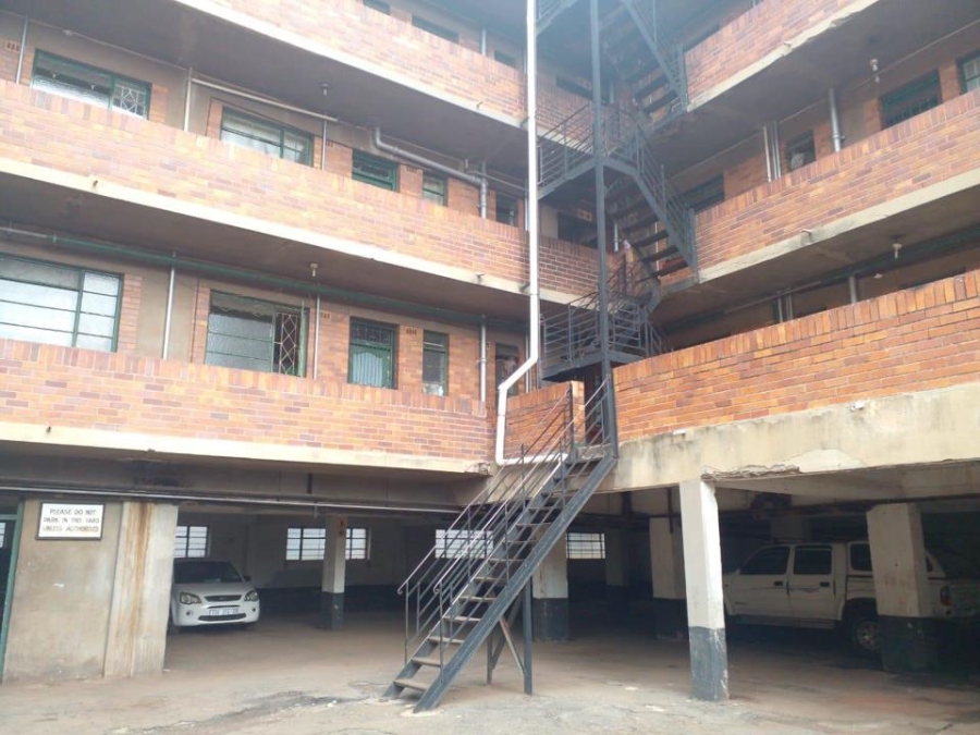 To Let 1 Bedroom Property for Rent in Yeoville Gauteng