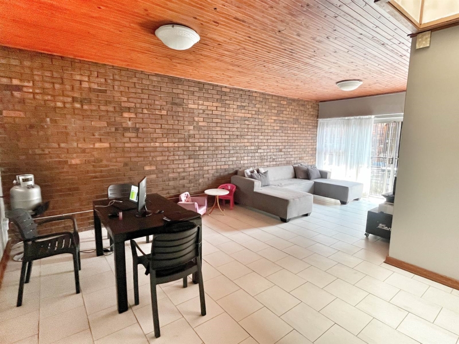 3 Bedroom Property for Sale in Brackendowns Gauteng