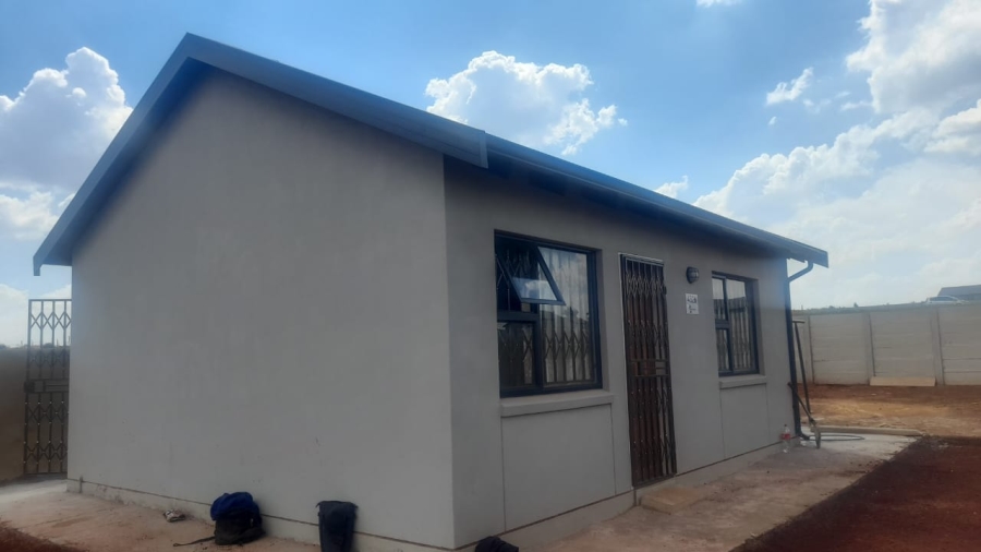 To Let 2 Bedroom Property for Rent in Toekomsrus Gauteng